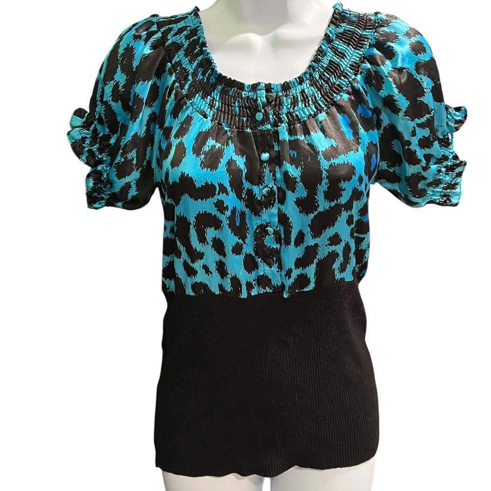 Mandee Blue Black Leopard Print Smocked Top – Size Small - preloved